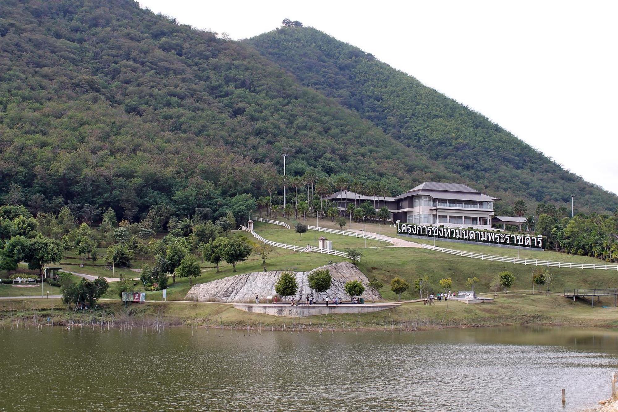 康卡章湖山度假村 Ban Song Phi Nong  外观 照片